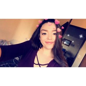 Meet your Posher, Cassandra